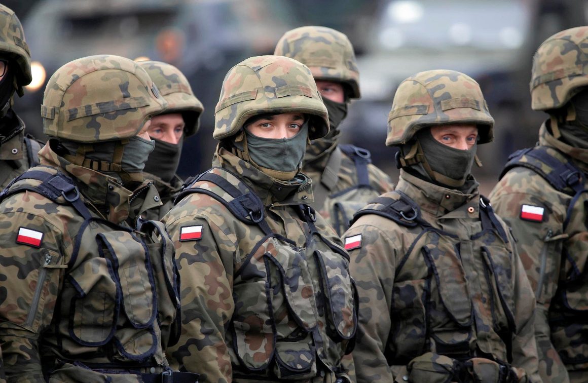 Польша проводит военные учения на границе с Беларусью и РФ