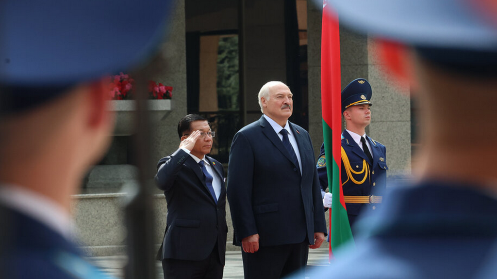 Лукашенко заявил о готовности Беларуси обеспечить Мьянму всем необходимым