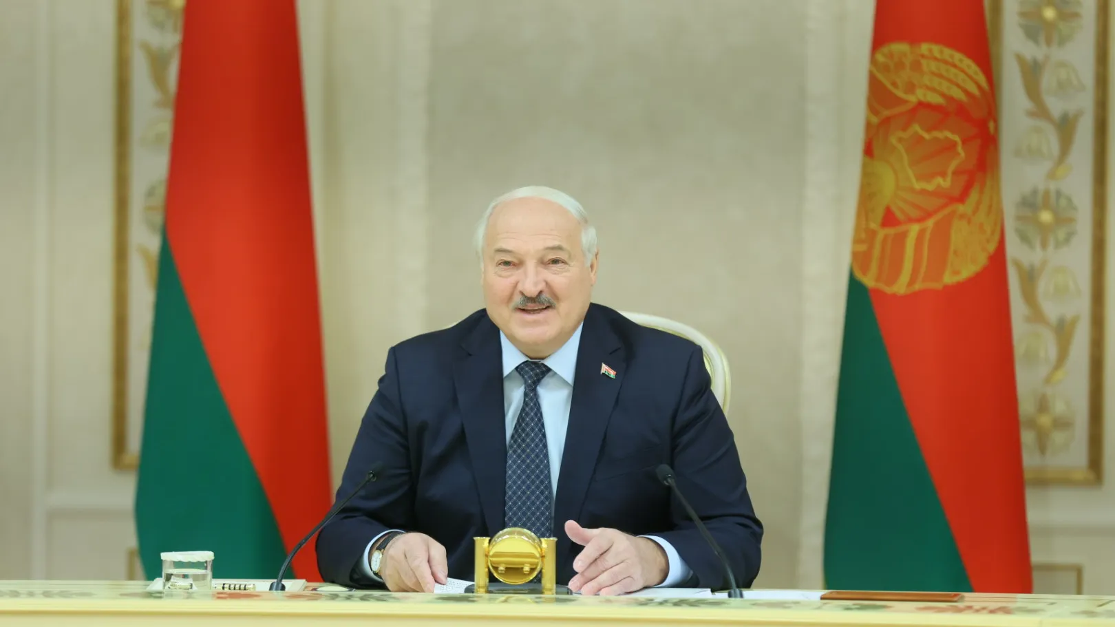 Лукашенко утвердил назначение трех генконсулов в РФ и КНР