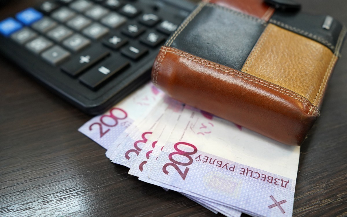 ЕАБР сообщил о сохранении высокого роста реальных заработных плат в Беларуси