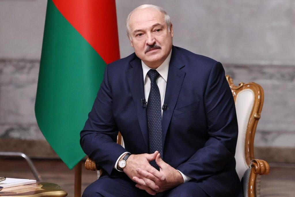 Лукашенко пригласил Си Цзиньпина посетить Беларусь в 2027 году