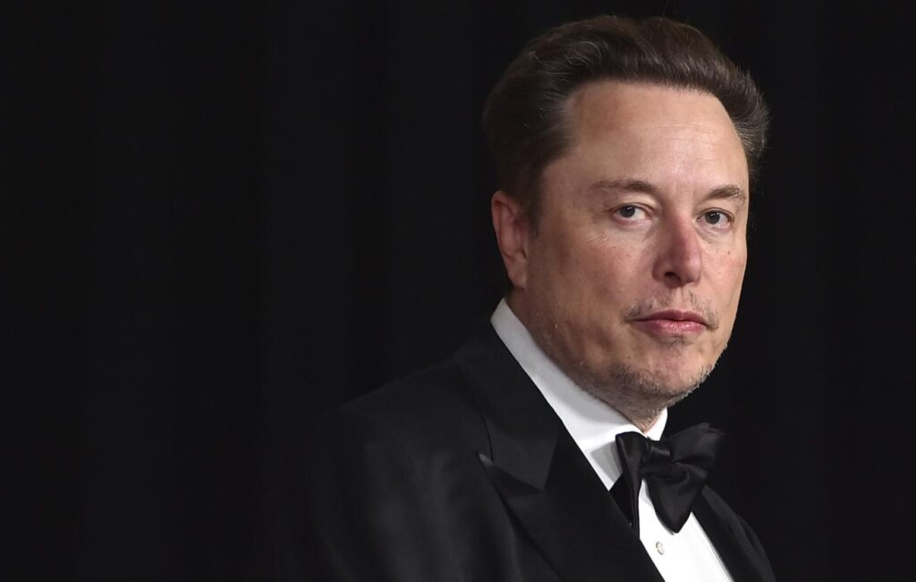 Маск обвинил Киев в использовании Starlink для ударов дронами