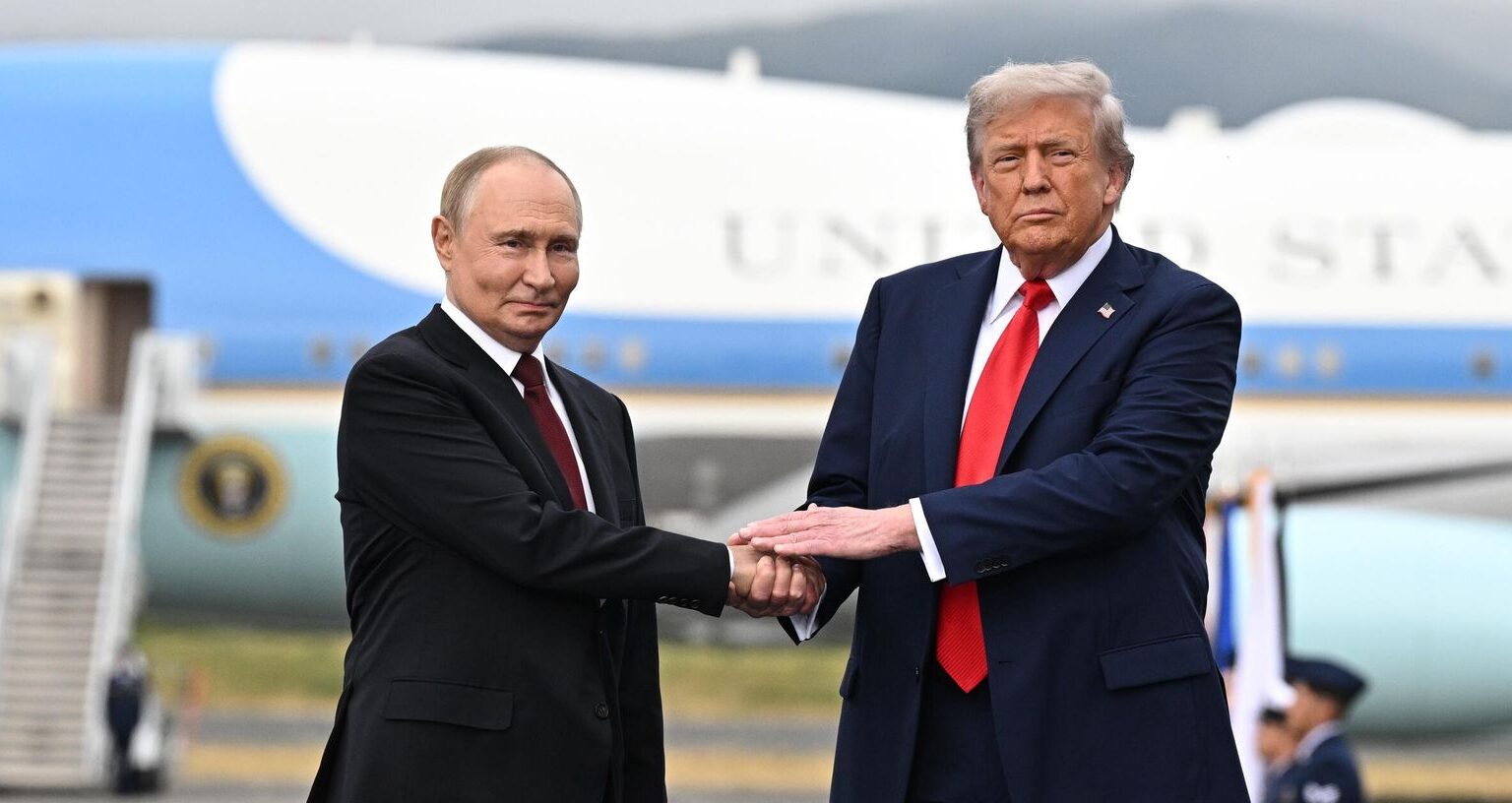 Трамп после разговора с Путиным: украинское урегулирование приближается